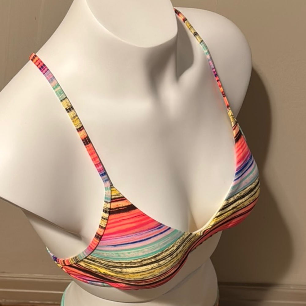 Eidon Striped Bikini Set - Picture 4 of 6